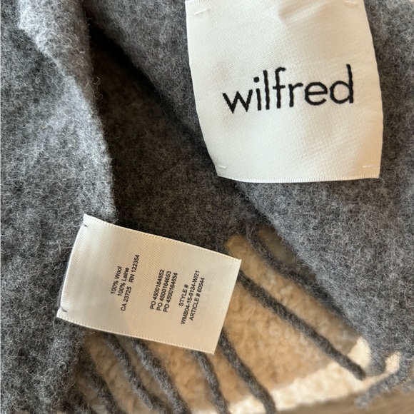SOLD Wilfred Heather Charcoal 100%Wool Laine - Picture 4 of 5